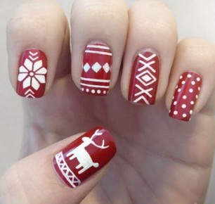 60 Incredible Valentine's Day Nail Art Designs 42 Nail-Art-Ideas-For-Christmas-00-306x290