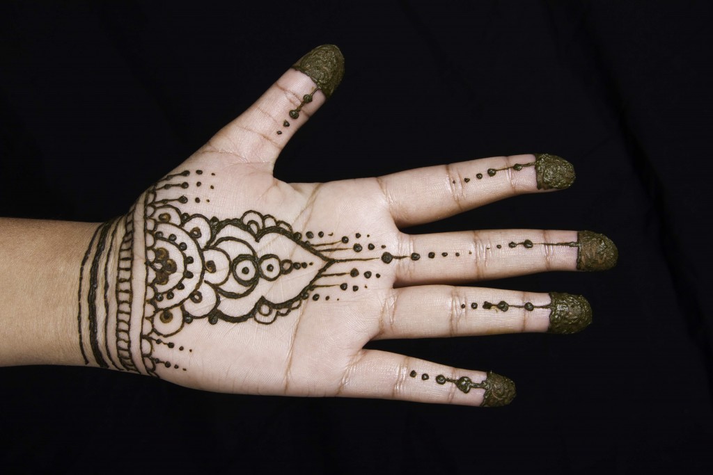 Mendhi-Henna-Palm-Veil-in-Tampa-Florida