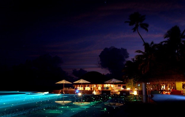 designsmag-pools-maldivs