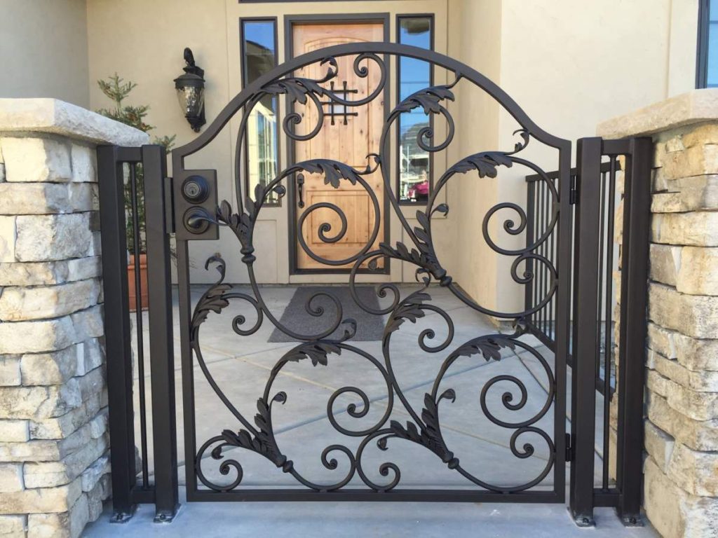 Gate Designs for Small Houses